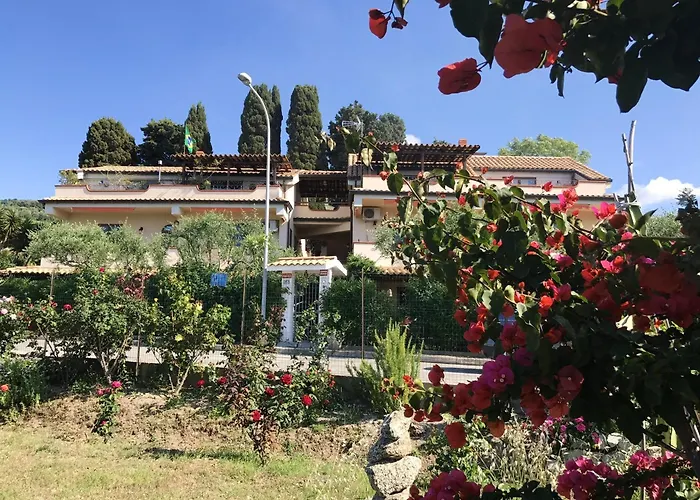 Welcoming House In With Shared Pool דירה