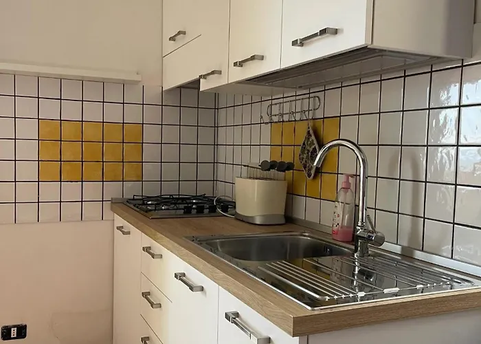 דירה Welcoming House In With Shared Pool ויבו ולנטיה