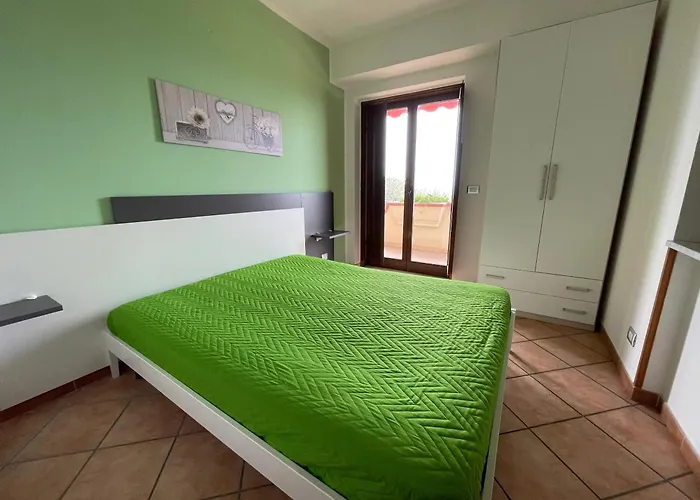 Welcoming House In With Shared Pool