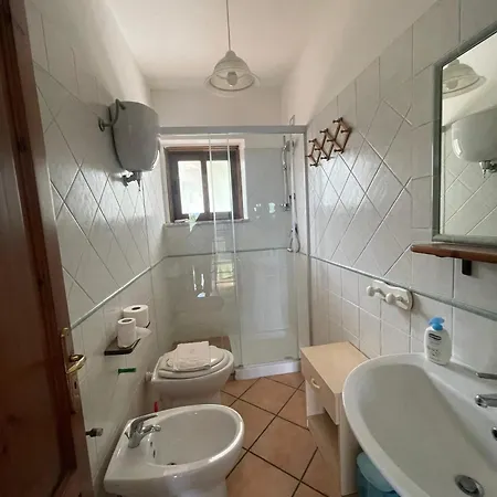 Apartment Welcoming House In With Shared Pool