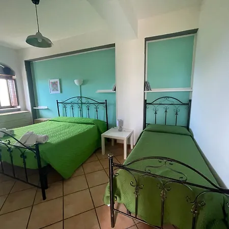 Welcoming House In With Shared Pool Apartment Vibo Valentia