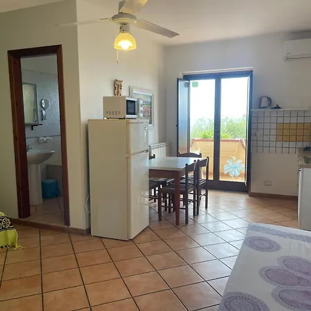 Lägenhet Welcoming House In With Shared Pool