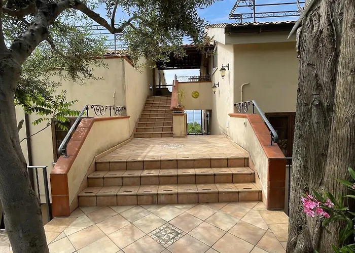 Apartamento Welcoming House In With Shared Pool *