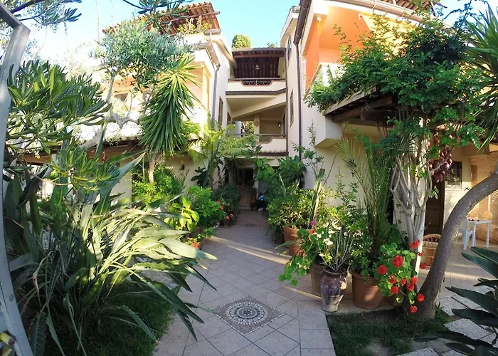 Apartamento Welcoming House In With Shared Pool *