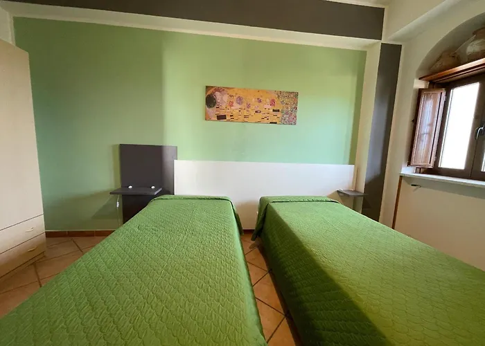 Welcoming House In With Shared Pool *