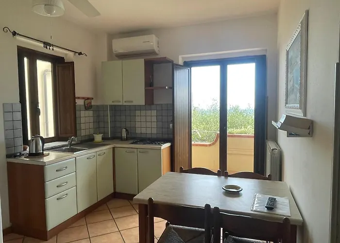 Welcoming House In With Shared Pool *