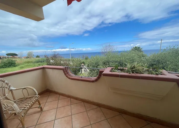 Welcoming House In With Shared Pool *